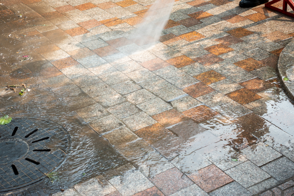 How to maintain a clean driveway