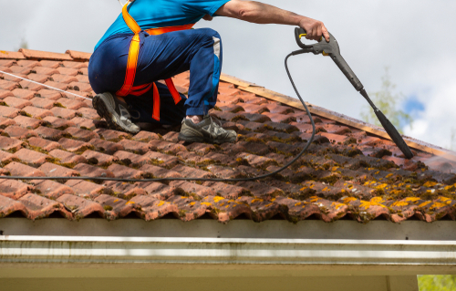 The different methods of roof cleaning