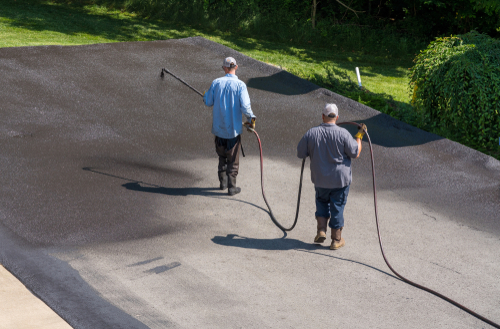 Pros and Cons of Different Driveway Cleaning Sealants and Chemicals