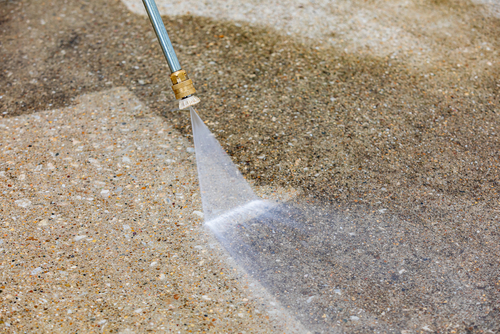 Paving the Way to Curb Appeal: The Impact of a Clean Driveway