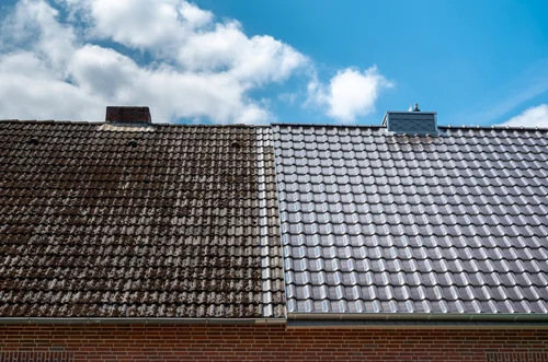 Roof tiles with a cleaned test area